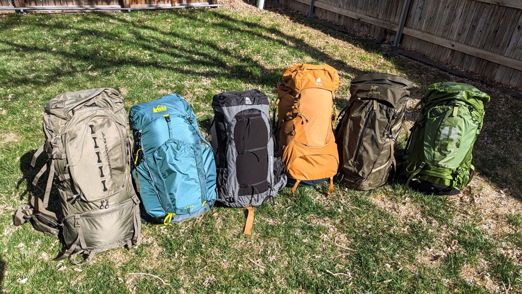 TheJunco offers a range of custom hiking backpacks that cater specifically to these preferences, with backpacks designed for extended outdoor adventures, equipped with multiple compartments and ergonomic designs to maximize comfort and performance. 